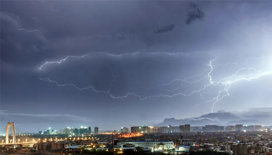 出行注意安全！28-29 日我市將出現新一輪暴雨過程